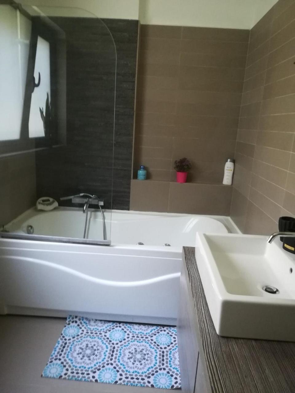 Mina'S Villa, 200M From The Beach Porto Rafti Ngoại thất bức ảnh